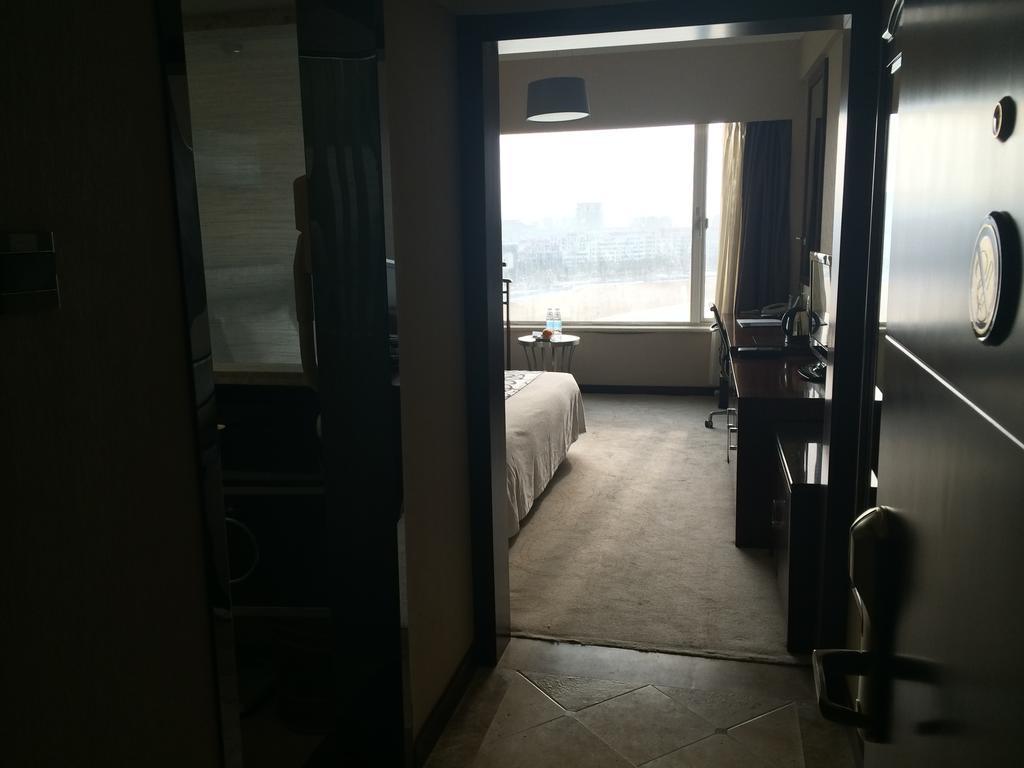 Weihai Golden Bay International Hotel Room photo